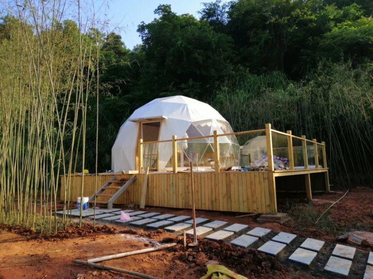 Domuri geodezice pentru glamping,full option, 4 anotimpuri